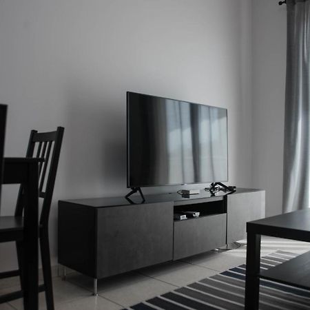 Renovated One Bedroom Apartment In Paphos With Pool Dış mekan fotoğraf